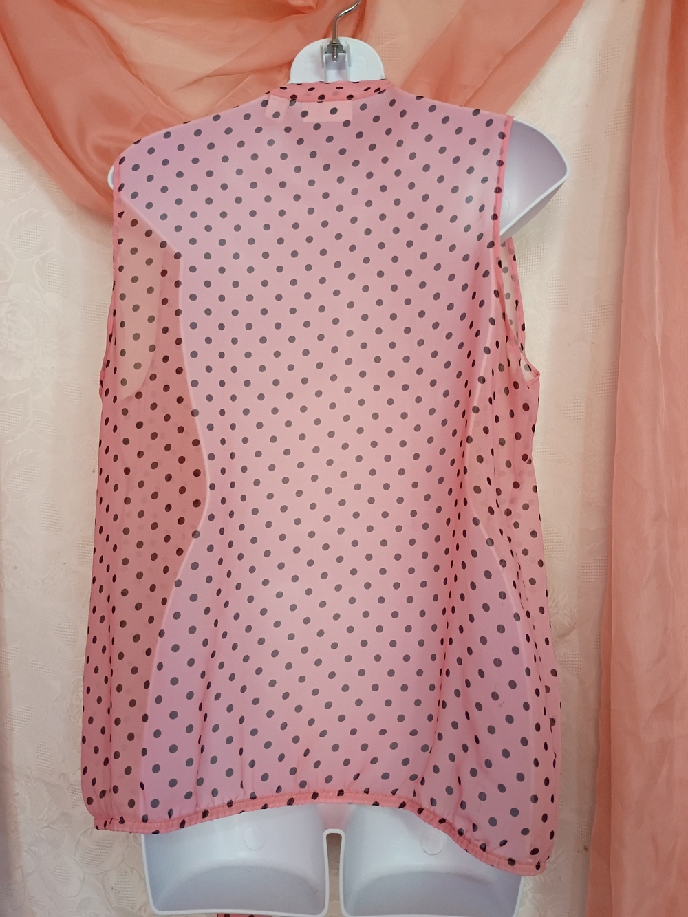 New York & Company Ladies Pink Polka Dot Sheer Tie-Front Sleeveless Blouse Sz Lg - Picture 7 of 10